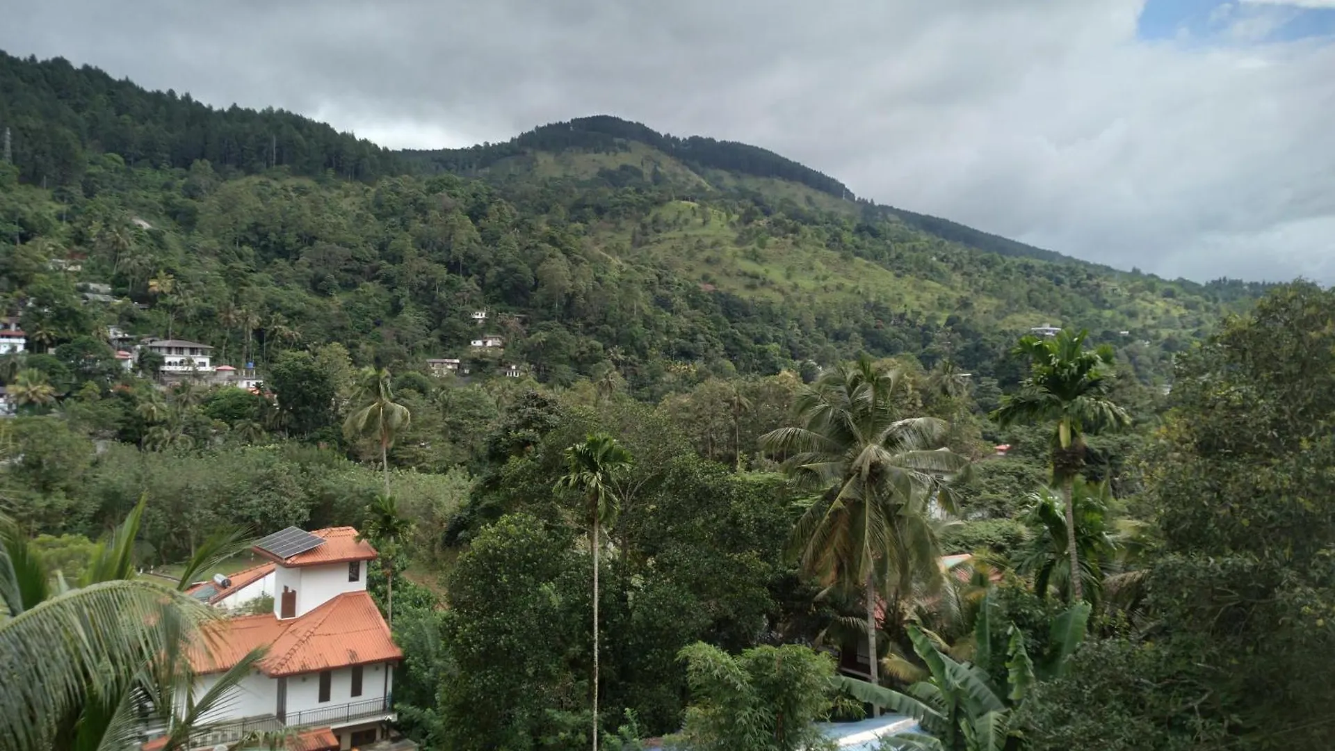 Homestay Jayathmaguest Apartment Peradeniya Sri Lanka